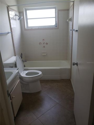 714 INDIAN WELLS AVENUE, Sun City Center, FL 33573