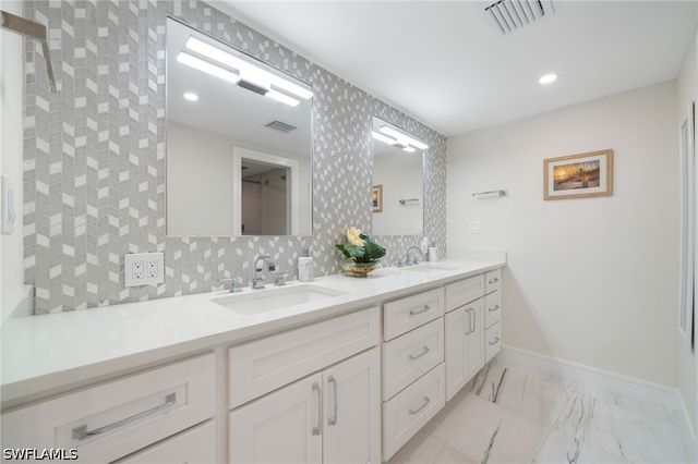 4001 Gulf Shore BLVD N 702, Naples, FL 34103