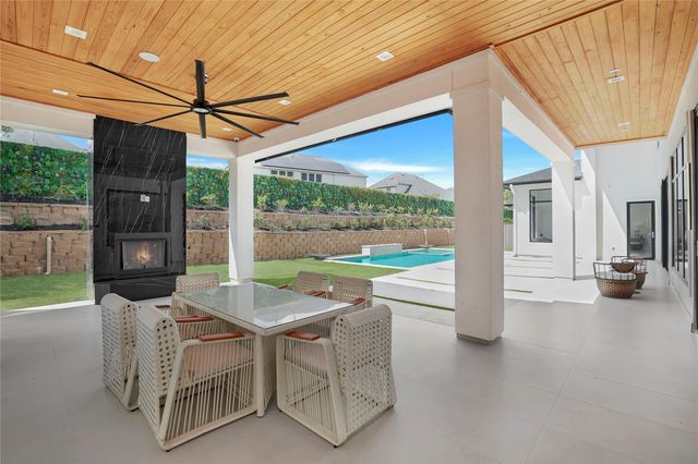 23107 Vista De Tres Lagos Drive, Spring, TX 77389
