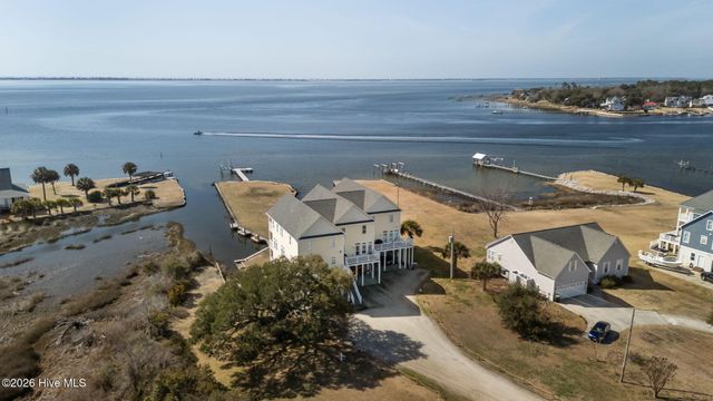 134 Water Lane, Newport, NC 28570