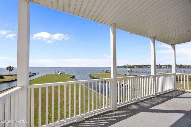 134 Water Lane, Newport, NC 28570