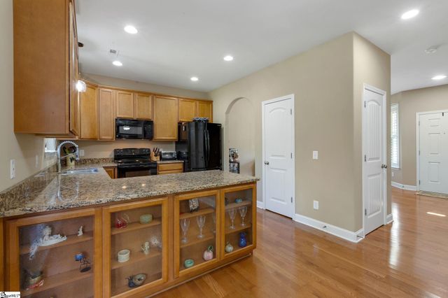 133 Stoneledges Lane, Taylors, SC 29687