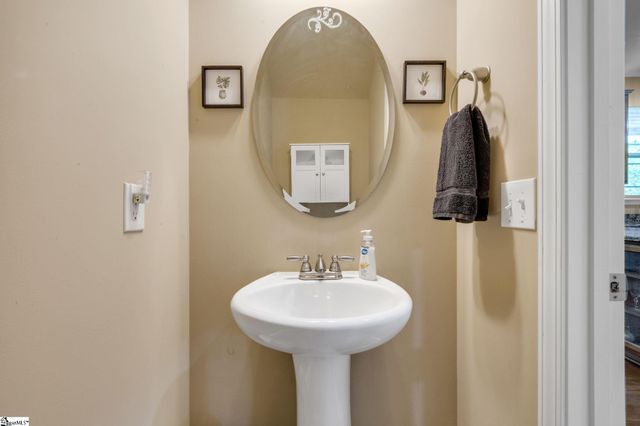 133 Stoneledges Lane, Taylors, SC 29687