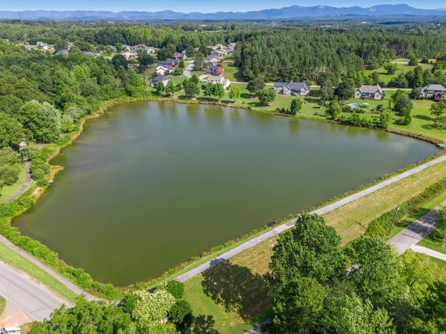 133 Stoneledges Lane, Taylors, SC 29687