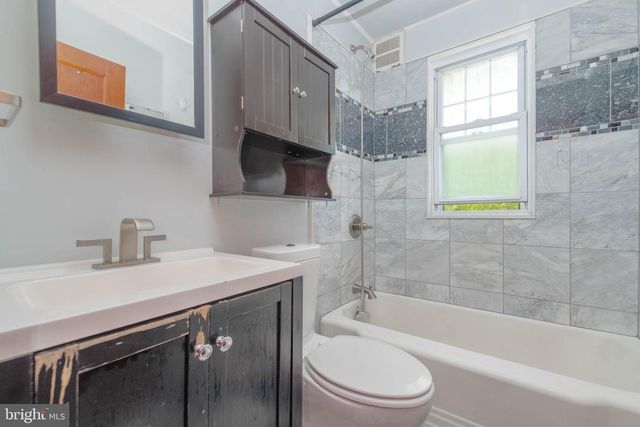 18 AVENAL RD, Baltimore, MD 21221
