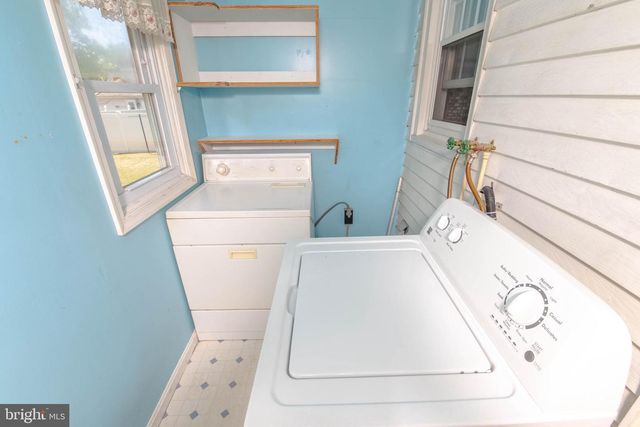 18 AVENAL RD, Baltimore, MD 21221
