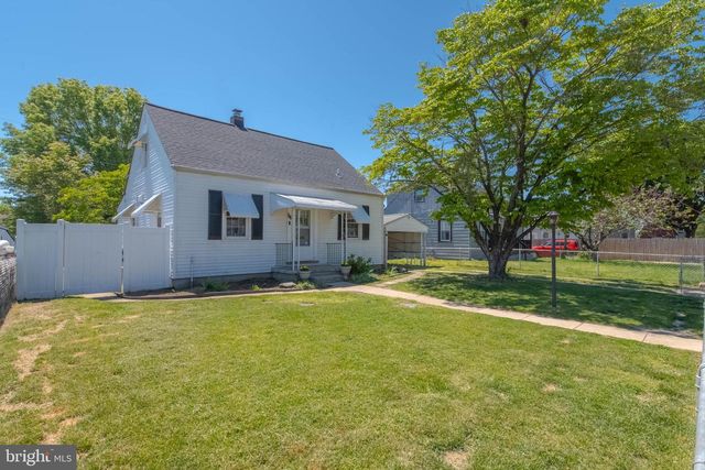 18 AVENAL RD, Baltimore, MD 21221