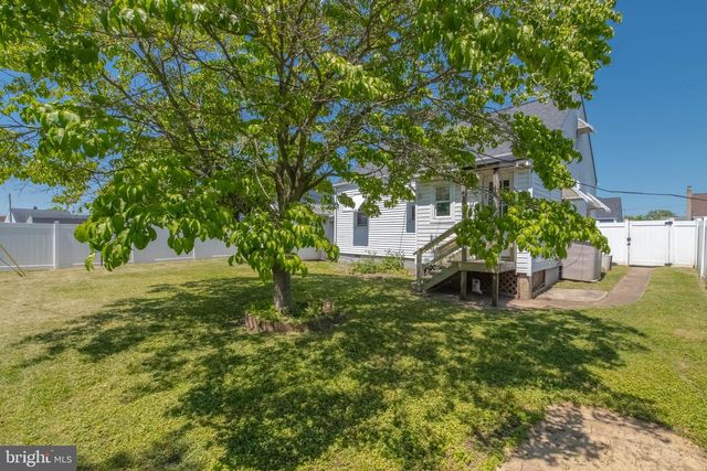 18 AVENAL RD, Baltimore, MD 21221