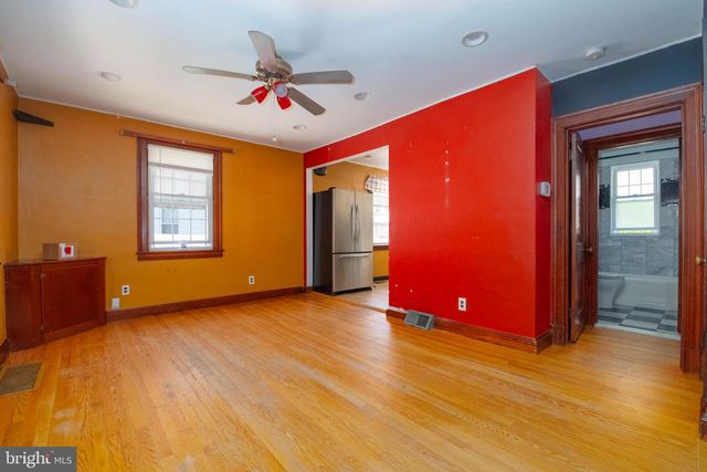 18 AVENAL RD, Baltimore, MD 21221