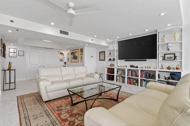 5280 N Ocean Drive 11f, Singer Island, FL 33404