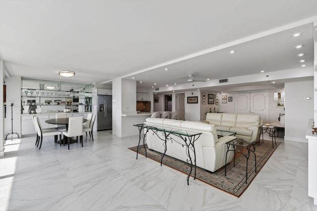 5280 N Ocean Drive 11f, Singer Island, FL 33404