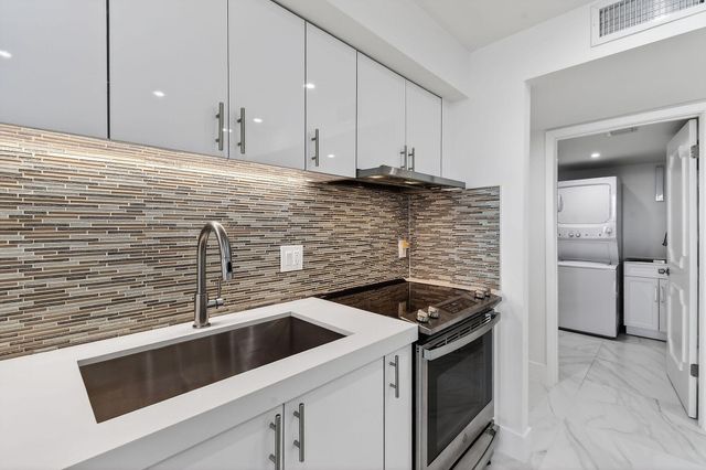 5280 N Ocean Drive 11f, Singer Island, FL 33404