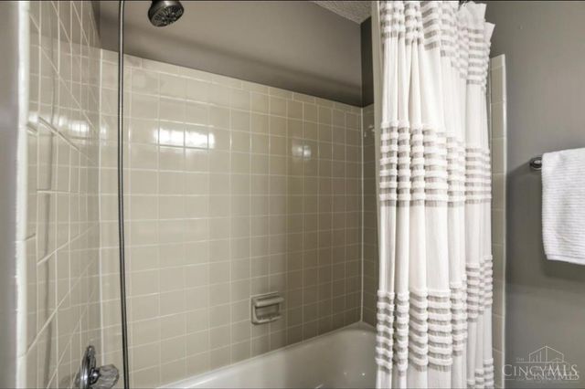 5281 Woodcliff Court, West Chester, OH 45069