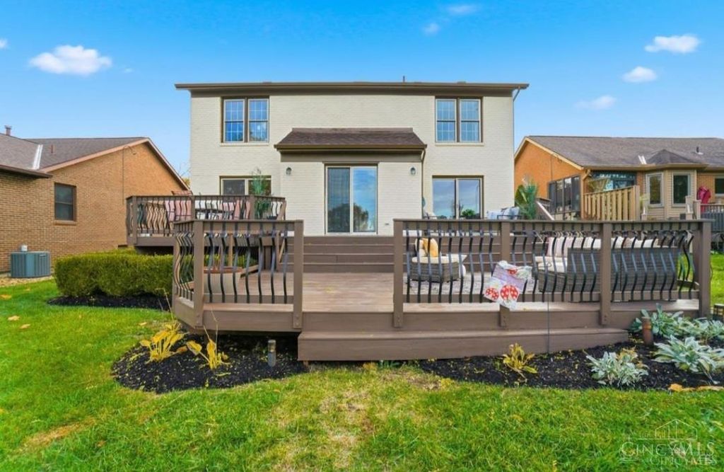 5281 Woodcliff Court, West Chester, OH 45069