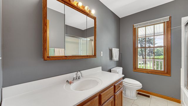 5605 N Campbell Street, Valparaiso, IN 46385