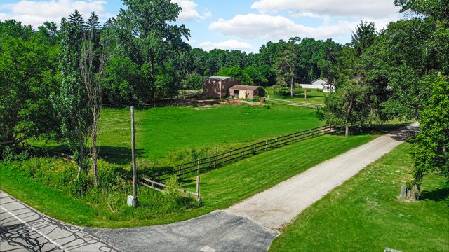 5605 N Campbell Street, Valparaiso, IN 46385