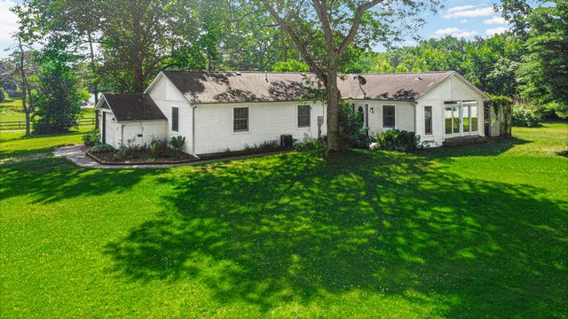 5605 N Campbell Street, Valparaiso, IN 46385