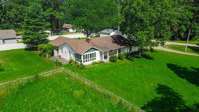 5605 N Campbell Street, Valparaiso, IN 46385