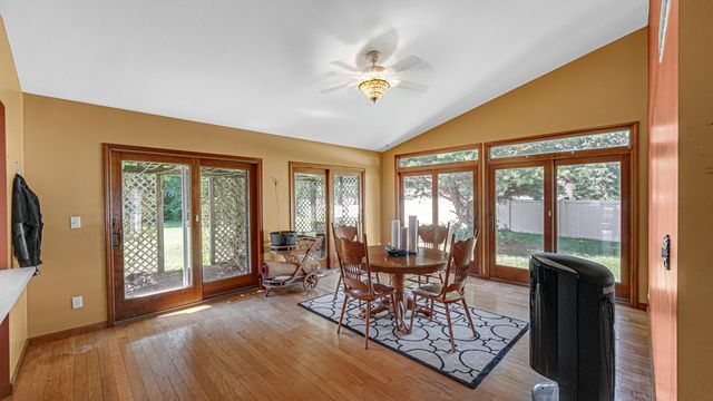 5605 N Campbell Street, Valparaiso, IN 46385