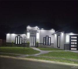 3308 E Kennedy Avenue, Alton, TX 78573