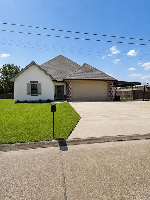 153 Belle Isle Dr, Thibodaux, LA 70301