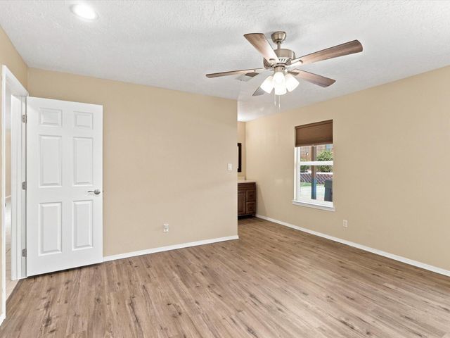 5300 Dee Drive NE, Albuquerque, NM 87111