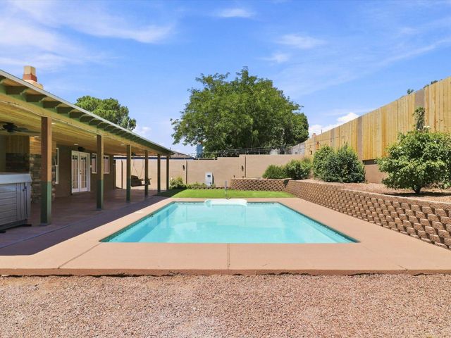 5300 Dee Drive NE, Albuquerque, NM 87111