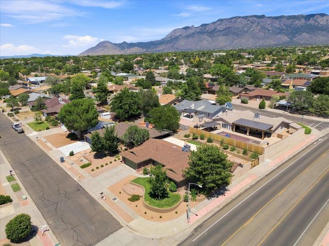 5300 Dee Drive NE, Albuquerque, NM 87111