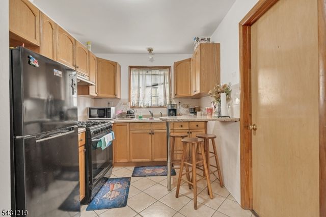 80 Elm St, Newark City, NJ 07105