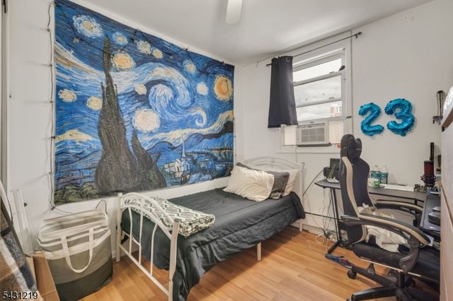 80 Elm St, Newark City, NJ 07105