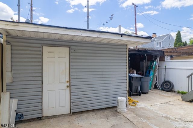80 Elm St, Newark City, NJ 07105