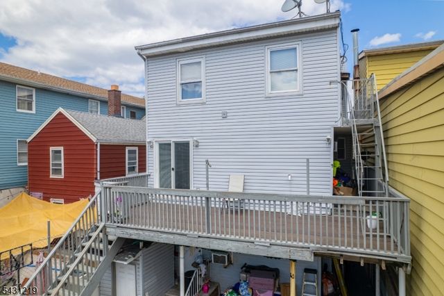 80 Elm St, Newark City, NJ 07105