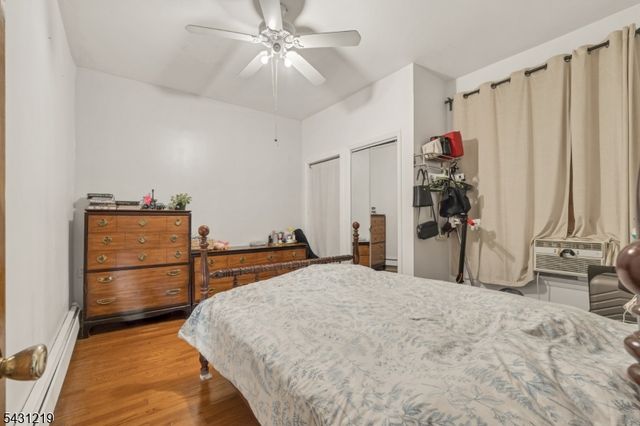 80 Elm St, Newark City, NJ 07105