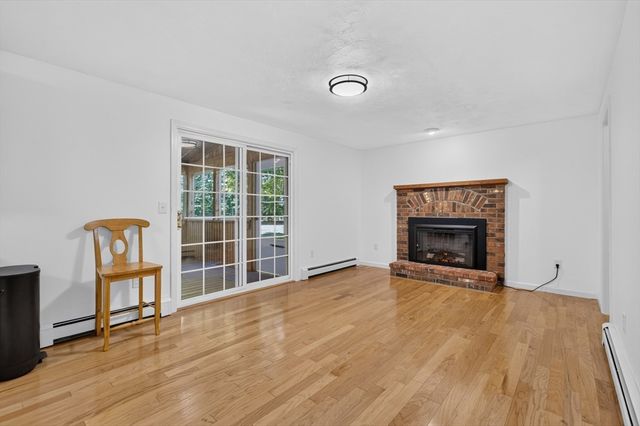 81 Moon Hill Rd, Northbridge, MA 01534