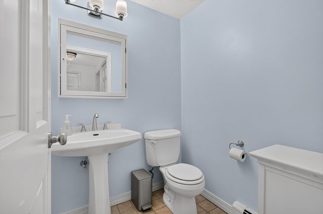 81 Moon Hill Rd, Northbridge, MA 01534