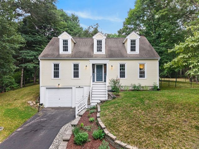 81 Moon Hill Rd, Northbridge, MA 01534