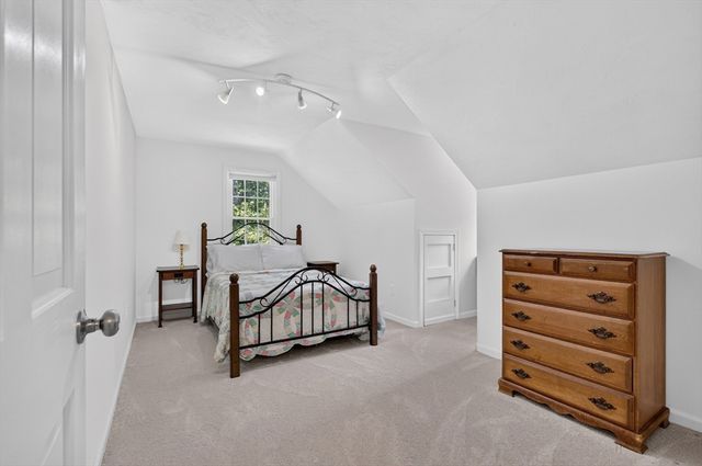 81 Moon Hill Rd, Northbridge, MA 01534