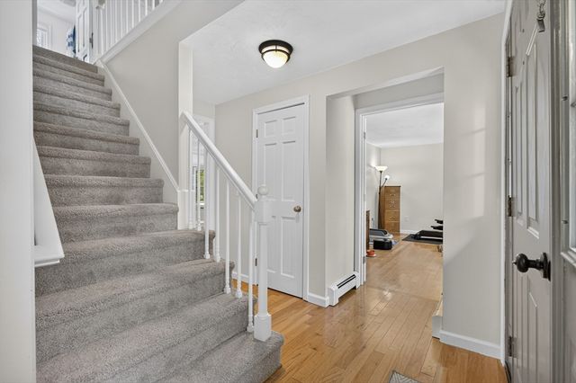 81 Moon Hill Rd, Northbridge, MA 01534