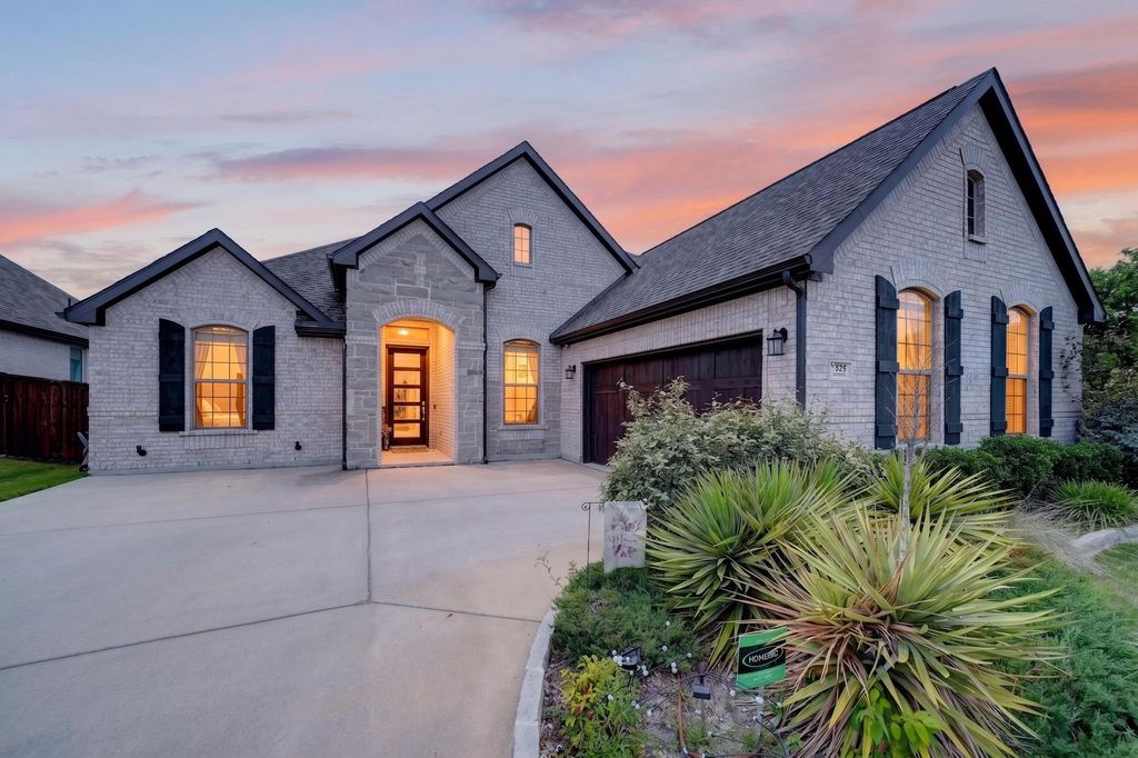 525 Goose Lake Drive, Rockwall, TX 75087