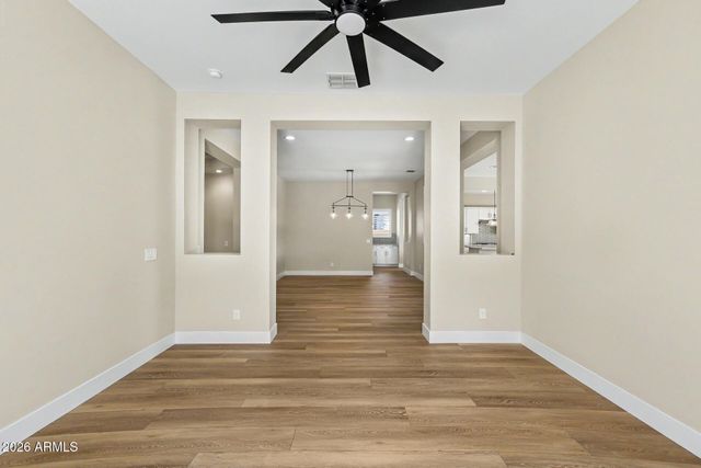 10331 E THORNTON Avenue, Mesa, AZ 85212