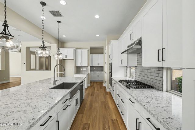 10331 E THORNTON Avenue, Mesa, AZ 85212