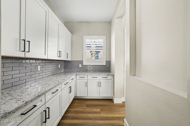 10331 E THORNTON Avenue, Mesa, AZ 85212