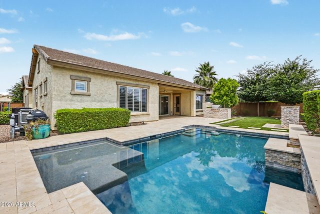 10331 E THORNTON Avenue, Mesa, AZ 85212