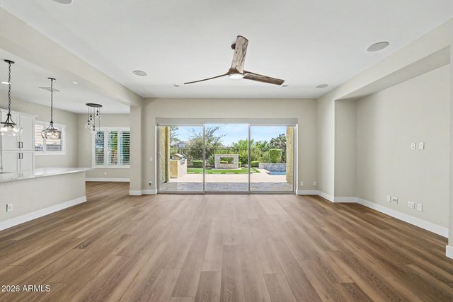 10331 E THORNTON Avenue, Mesa, AZ 85212