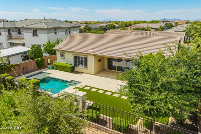 10331 E THORNTON Avenue, Mesa, AZ 85212