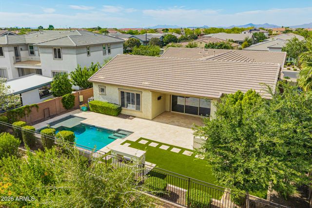 10331 E THORNTON Avenue, Mesa, AZ 85212