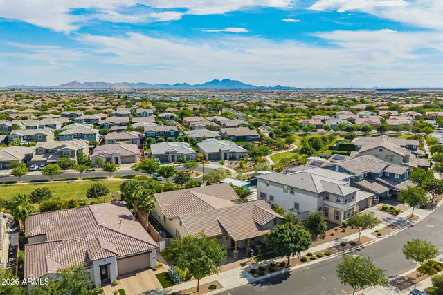 10331 E THORNTON Avenue, Mesa, AZ 85212