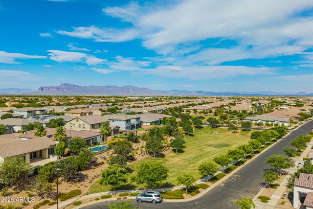 10331 E THORNTON Avenue, Mesa, AZ 85212
