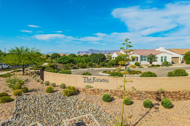 10331 E THORNTON Avenue, Mesa, AZ 85212