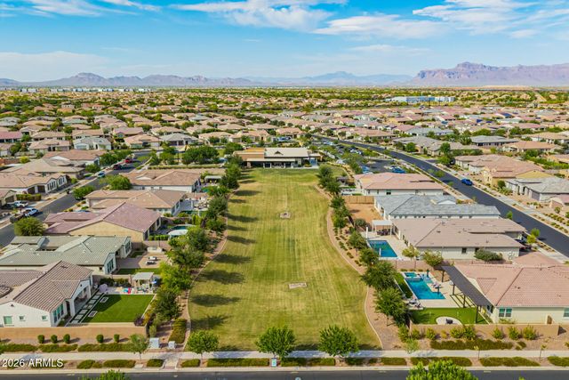 10331 E THORNTON Avenue, Mesa, AZ 85212